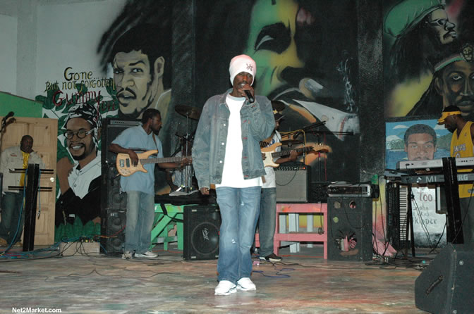 Reggae Superstar - Bush Man @ Bourbon Beach with Boddy Dread & Singing Honour - Presented by Our Music Promotions - Omar & Ama-Donna - Saturday, May 14, 2005 - Negril Travel Guide, Negril Jamaica WI - http://www.negriltravelguide.com - info@negriltravelguide.com...!