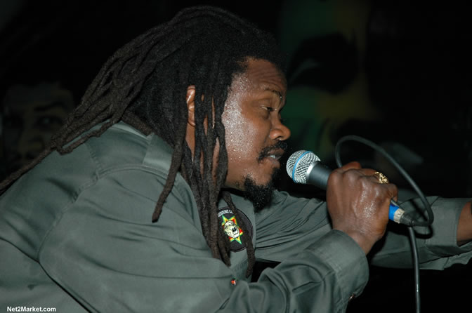 The Messenger, Reggae Super Star - Luciano - Gregory Isaacs - Bobby Dread - Swallow - backed by the Indika Band - Boubon Beach Restaurant, Beach Bar & Oceanfront Accommodations - Negril Travel Guide, Negril Jamaica WI - http://www.negriltravelguide.com - info@negriltravelguide.com...!