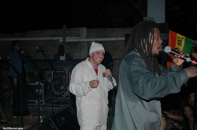 The Messenger, Reggae Super Star - Luciano - Gregory Isaacs - Bobby Dread - Swallow - backed by the Indika Band - Boubon Beach Restaurant, Beach Bar & Oceanfront Accommodations - Negril Travel Guide, Negril Jamaica WI - http://www.negriltravelguide.com - info@negriltravelguide.com...!