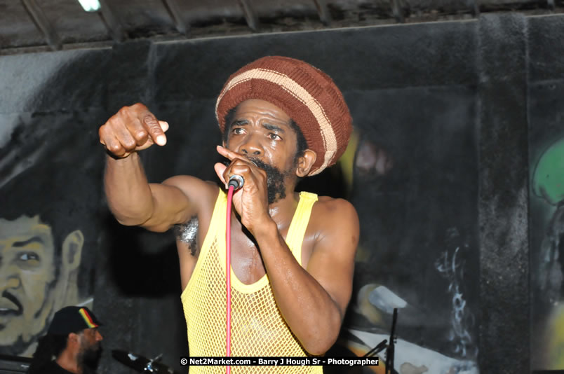  Coco Tea & Silver Cat at Bourbon Beach - Money Cologne Promotions presents The Growning of Coco Tea & Silver Cat at Bourbon Beach, Norman Manley Boulevard, Negril , Westmoreland, Jamaica W.I. - Monday, April 14, 2008 - Photographs by Net2Market.com - Barry J. Hough Sr, Photographer - Photos taken with a Nikon D300 - Negril Travel Guide, Negril Jamaica WI - http://www.negriltravelguide.com - info@negriltravelguide.com...!