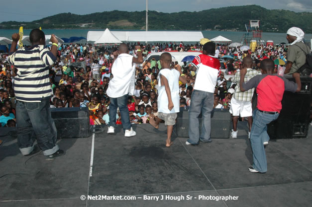 Cross De Harbour @ Lucea Car Park presented by Linkz Entertainment in association with Lucea Chamber of Commerce - Featuring Freddy Mc Gregor, Iley Dread, Mr. Vegas, Lt. Elmo, Champagne, Merital, CC, Brillant, TQ, Mad Dog, Chumps - Lucea, Hanover, Jamaica - Negril Travel Guide.com, Negril Jamaica WI - http://www.negriltravelguide.com - info@negriltravelguide.com...!