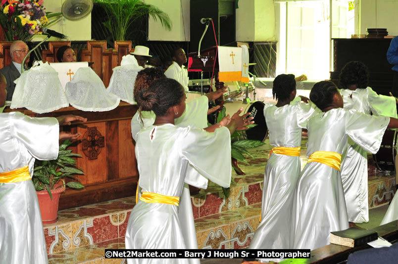 Lucea United Church - Unitied Church in Jamaica and Cayman Islands - Worship Service & Celebration of the Sacrament of Holy Communion - Special Guests: Hanover Homecoming Foundation & His excellency The Most Honourable Professor Sir Kenneth Hall Governor General of Jamaica - Sunday, August 3, 2008 - Hanover Homecoming Foundation LTD Jamaica - Wherever you roam ... Hanover bids you ... come HOME - Sunday, August 3 to Saturday, August 9, 2008 - Hanover Jamaica - Photographs by Net2Market.com - Barry J. Hough Sr. Photojournalist/Photograper - Photographs taken with a Nikon D300 - Negril Travel Guide, Negril Jamaica WI - http://www.negriltravelguide.com - info@negriltravelguide.com...!