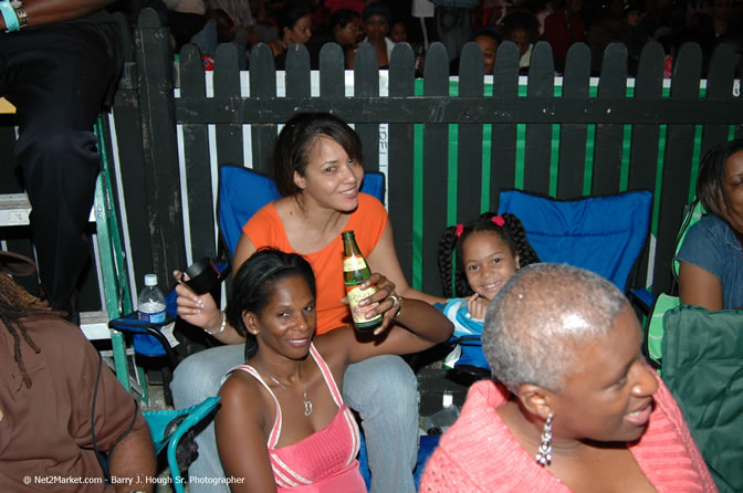 Saturday Night Jazz & Blues Goers - Air Jamaica Jazz & Blues Festival 2006 - The Art of Music - Cinnamon Hill Golf Club - Rosehall Resort & Country Club, Montego Bay, Jamaica W.I. - Thursday, Saturday 28, 2006 - Negril Travel Guide, Negril Jamaica WI - http://www.negriltravelguide.com - info@negriltravelguide.com...!