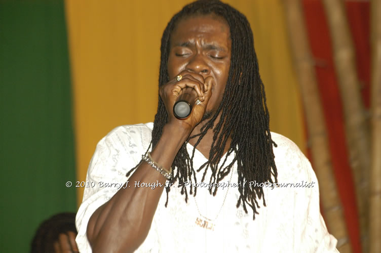 Chaka Demus & Pliers - Live In Concert @ Negril Escape Resort and Spa, December 8, 2009, One Love Drive, West End, Negril, Westmoreland, Jamaica W.I. - Photographs by Net2Market.com - Barry J. Hough Sr, Photographer/Photojournalist - Negril Travel Guide, Negril Jamaica WI - http://www.negriltravelguide.com - info@negriltravelguide.com...!