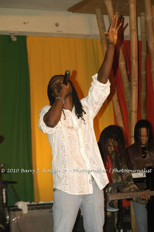 Chaka Demus & Pliers - Live In Concert @ Negril Escape Resort and Spa, December 8, 2009, One Love Drive, West End, Negril, Westmoreland, Jamaica W.I. - Photographs by Net2Market.com - Barry J. Hough Sr, Photographer/Photojournalist - Negril Travel Guide, Negril Jamaica WI - http://www.negriltravelguide.com - info@negriltravelguide.com...!