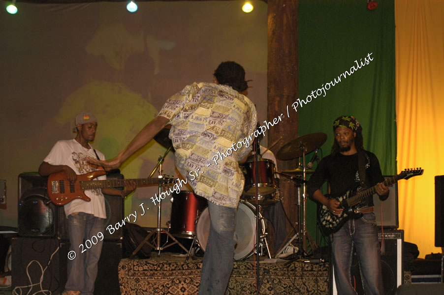  Sanchez - Live in Concert - at the One Love Reggae Concert Series 09/10 @ Negril Escape Resort & Spa - Also Featuring: Timmi Burrell and Justice Merchant- Backing Band Roots Warrior - DJ Gemini - MC Oliver Cargill, Negril Escape Resort & Spa, One Love Drive, West End, Negril, Westmoreland, Jamaica W.I. - Tuesday, November 24, 2009 - Photographs by Net2Market.com - Barry J. Hough Sr, Photographer / Photojournalist - Photos taken with a Nikon D70, D100, or D300 - Negril Travel Guide, Negril Jamaica WI - http://www.negriltravelguide.com - info@negriltravelguide.com...!