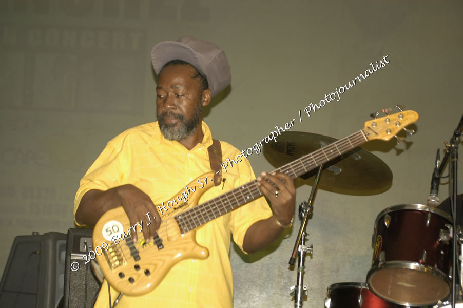  Sanchez - Live in Concert - at the One Love Reggae Concert Series 09/10 @ Negril Escape Resort & Spa - Also Featuring: Timmi Burrell and Justice Merchant- Backing Band Roots Warrior - DJ Gemini - MC Oliver Cargill, Negril Escape Resort & Spa, One Love Drive, West End, Negril, Westmoreland, Jamaica W.I. - Tuesday, November 24, 2009 - Photographs by Net2Market.com - Barry J. Hough Sr, Photographer / Photojournalist - Photos taken with a Nikon D70, D100, or D300 - Negril Travel Guide, Negril Jamaica WI - http://www.negriltravelguide.com - info@negriltravelguide.com...!