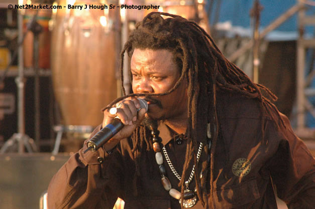 Luciano @ Western Consciousness 2007 - Presented by King of Kings Productons - Saturday, April 28, 2007 - Llandilo Cultural Centre, Savanna-La-Mar, Westmoreland, Jamaica W.I. - Negril Travel Guide, Negril Jamaica WI - http://www.negriltravelguide.com - info@negriltravelguide.com...!