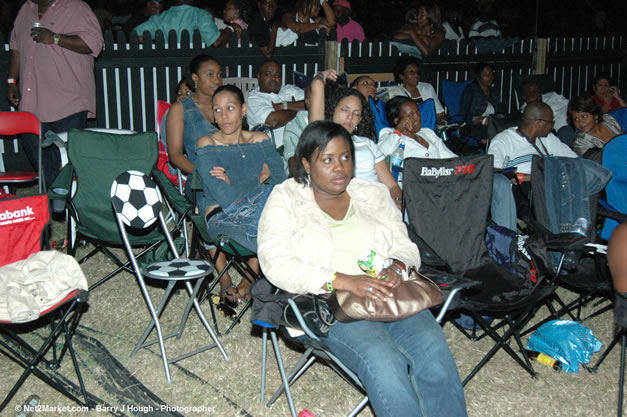 Audience & Venue - Air Jamaica Jazz & Blues Festival 2007 - The Art of Music - Thursday, January 26th - 10th Anniversary - The Aqueduct on Rose Hall - Air Jamaica Jazz & Blues Festival 2007 - The Art of Music - Tuesday, January 23 - Saturday, January 27, 2007, The Aqueduct on Rose Hall, Montego Bay, Jamaica - Negril Travel Guide, Negril Jamaica WI - http://www.negriltravelguide.com - info@negriltravelguide.com...!