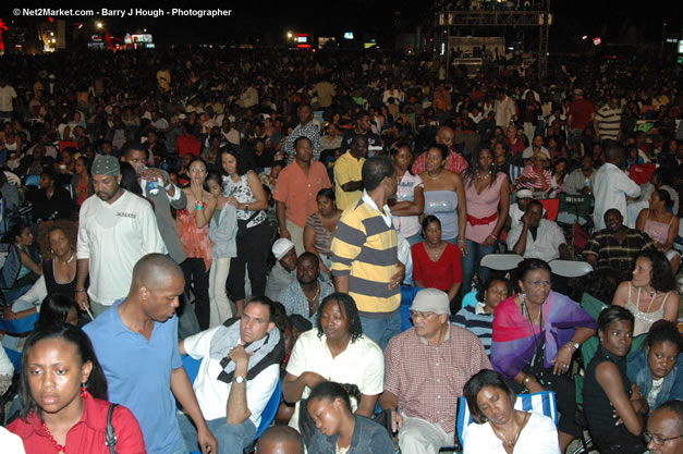 Audience & Venue - Air Jamaica Jazz & Blues Festival 2007 - The Art of Music - Thursday, January 26th - 10th Anniversary - The Aqueduct on Rose Hall - Air Jamaica Jazz & Blues Festival 2007 - The Art of Music - Tuesday, January 23 - Saturday, January 27, 2007, The Aqueduct on Rose Hall, Montego Bay, Jamaica - Negril Travel Guide, Negril Jamaica WI - http://www.negriltravelguide.com - info@negriltravelguide.com...!