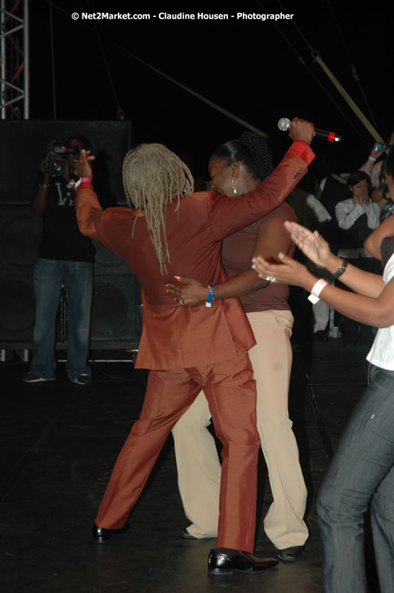 Billy Ocean at the Air Jamaica Jazz and Blues Festival 2008 The Art of Music - Saturday, January 26, 2008 - Air Jamaica Jazz & Blues 2008 The Art of Music venue at the Aqaueduct on Rose Hall Resort & Counrty Club, Montego Bay, St. James, Jamaica W.I. - Thursday, January 24 - Saturday, January 26, 2008 - Photographs by Net2Market.com - Claudine Housen & Barry J. Hough Sr, Photographers - Negril Travel Guide, Negril Jamaica WI - http://www.negriltravelguide.com - info@negriltravelguide.com...!