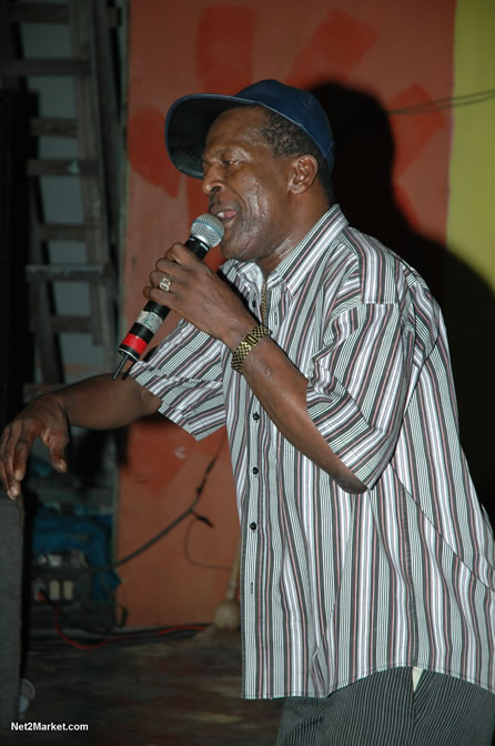 The Messenger, Reggae Super Star - Luciano - Gregory Isaacs - Bobby Dread - Swallow - backed by the Indika Band - Boubon Beach Restaurant, Beach Bar & Oceanfront Accommodations - Negril Travel Guide, Negril Jamaica WI - http://www.negriltravelguide.com - info@negriltravelguide.com...!