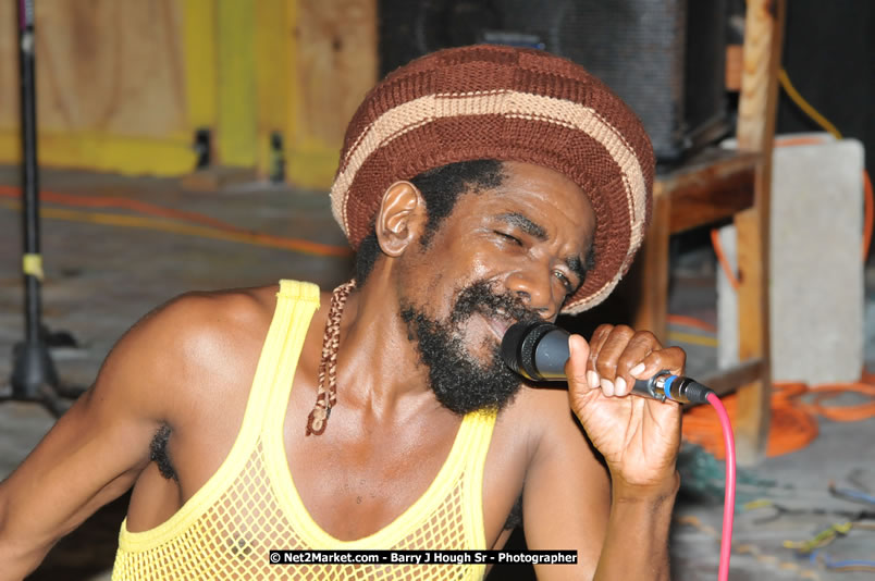  Coco Tea & Silver Cat at Bourbon Beach - Money Cologne Promotions presents The Growning of Coco Tea & Silver Cat at Bourbon Beach, Norman Manley Boulevard, Negril , Westmoreland, Jamaica W.I. - Monday, April 14, 2008 - Photographs by Net2Market.com - Barry J. Hough Sr, Photographer - Photos taken with a Nikon D300 - Negril Travel Guide, Negril Jamaica WI - http://www.negriltravelguide.com - info@negriltravelguide.com...!