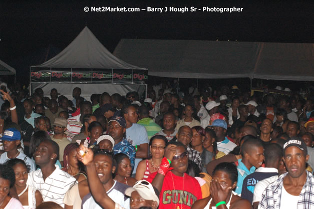 Cross De Harbour @ Lucea Car Park presented by Linkz Entertainment in association with Lucea Chamber of Commerce - Featuring Freddy Mc Gregor, Iley Dread, Mr. Vegas, Lt. Elmo, Champagne, Merital, CC, Brillant, TQ, Mad Dog, Chumps - Lucea, Hanover, Jamaica - Negril Travel Guide.com, Negril Jamaica WI - http://www.negriltravelguide.com - info@negriltravelguide.com...!