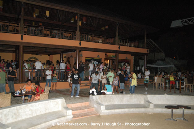 Hybrid Go Ultra - Glamous Life @ Rick's Cafe, Negri, West End - South Beach's most talked about exclusive event for the mature and beautiful - Friday, August 3, 2007, Rick's Cafe, West End, Negril, Westmoreland, Jamaica - Negril Travel Guide.com, Negril Jamaica WI - http://www.negriltravelguide.com - info@negriltravelguide.com...!