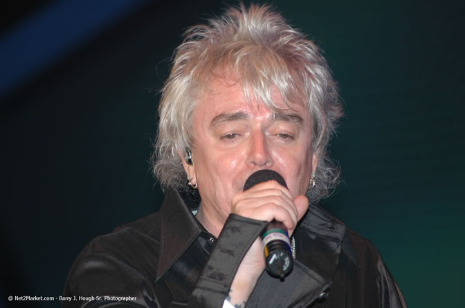 Air Supply - Air Jamaica Jazz & Blues Festival 2006 - The Art of Music - Cinnamon Hill Golf Club - Rosehall Resort & Country Club, Montego Bay, Jamaica W.I. - Thursday, Friday 27, 2006 - Negril Travel Guide, Negril Jamaica WI - http://www.negriltravelguide.com - info@negriltravelguide.com...!