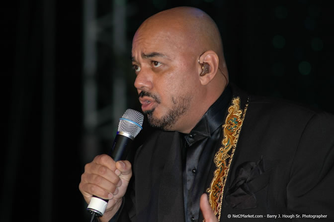 James Ingram - Air Jamaica Jazz & Blues Festival 2006 - The Art of Music - Cinnamon Hill Golf Club - Rosehall Resort & Country Club, Montego Bay, Jamaica W.I. - Thursday, Saturday 28, 2006 - Negril Travel Guide, Negril Jamaica WI - http://www.negriltravelguide.com - info@negriltravelguide.com...!