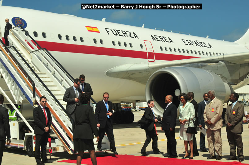 The Unveiling Of The Commemorative Plaque By The Honourable Prime Minister, Orette Bruce Golding, MP, And Their Majesties, King Juan Carlos I And Queen Sofia Of Spain - On Wednesday, February 18, 2009, Marking The Completion Of The Expansion Of Sangster International Airport, Venue at Sangster International Airport, Montego Bay, St James, Jamaica - Wednesday, February 18, 2009 - Photographs by Net2Market.com - Barry J. Hough Sr, Photographer/Photojournalist - Negril Travel Guide, Negril Jamaica WI - http://www.negriltravelguide.com - info@negriltravelguide.com...!