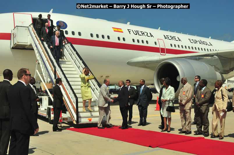 The Unveiling Of The Commemorative Plaque By The Honourable Prime Minister, Orette Bruce Golding, MP, And Their Majesties, King Juan Carlos I And Queen Sofia Of Spain - On Wednesday, February 18, 2009, Marking The Completion Of The Expansion Of Sangster International Airport, Venue at Sangster International Airport, Montego Bay, St James, Jamaica - Wednesday, February 18, 2009 - Photographs by Net2Market.com - Barry J. Hough Sr, Photographer/Photojournalist - Negril Travel Guide, Negril Jamaica WI - http://www.negriltravelguide.com - info@negriltravelguide.com...!