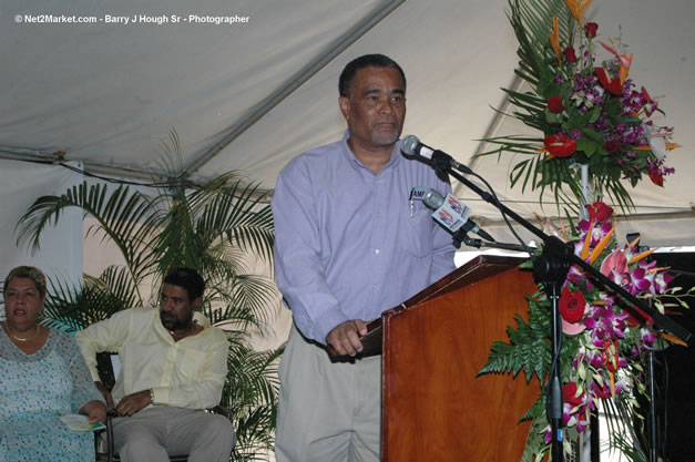 Palladium Hotels & Resorts - Groundbreaking of the 1600-Room Grand Palladium Lady Hamilton Resort & Spa and the Grand Palludium Jamaica Resort & Spa - Special Address: The Most Honorable Portia Simpson-Miller, O.N., M.P., Prime Minister of Jamaica - The Point, Lucea, Hanover, Saturday, November 11, 2006 @ 2:00 pm - Negril Travel Guide, Negril Jamaica WI - http://www.negriltravelguide.com - info@negriltravelguide.com...!