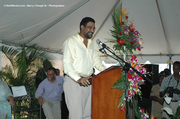 Palladium Hotels & Resorts - Groundbreaking of the 1600-Room Grand Palladium Lady Hamilton Resort & Spa and the Grand Palludium Jamaica Resort & Spa - Special Address: The Most Honorable Portia Simpson-Miller, O.N., M.P., Prime Minister of Jamaica - The Point, Lucea, Hanover, Saturday, November 11, 2006 @ 2:00 pm - Negril Travel Guide, Negril Jamaica WI - http://www.negriltravelguide.com - info@negriltravelguide.com...!