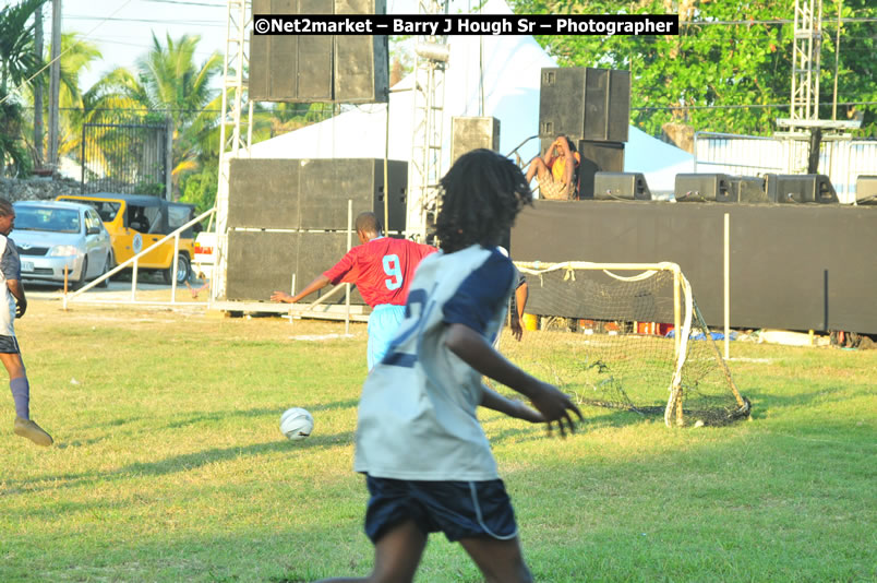 Marley Magic Traffic Jam - Celebrity Football @ Spring Break - Saturday, March 21, 2009 - Also Featuring: Kelley, Capleton, Junior Reid, Spragga Benz, Wayne Marshall, Munga, Romaine Virgo,Embee, Bango Herman, Flava K, Whisky Baggio, Andrew and Wadda Blood, Black Am I, Packa, Venue at Waz Beach, Norman Manley Boulevard, Negril Westmoreland, Jamaica - Saturday, March 21, 2009 - Photographs by Net2Market.com - Barry J. Hough Sr, Photographer/Photojournalist - Negril Travel Guide, Negril Jamaica WI - http://www.negriltravelguide.com - info@negriltravelguide.com...!