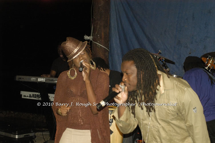 Etana - Live In Concert - One Love Reggae Concert Series 09/10 @ Negril Escape Resort and Spa, December 22, 2009, One Love Drive, West End, Negril, Westmoreland, Jamaica W.I. - Photographs by Net2Market.com - Barry J. Hough Sr, Photographer/Photojournalist - Negril Travel Guide, Negril Jamaica WI - http://www.negriltravelguide.com - info@negriltravelguide.com...!