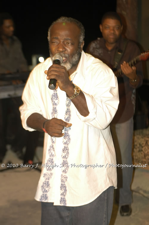 Freddy McGregor - Live In Concert @ Negril Escape Resort and Spa, One Love Drive, West End, Negril, Westmoreland, Jamaica W.I. - Photographs by Net2Market.com - Barry J. Hough Sr, Photographer/Photojournalist - Negril Travel Guide, Negril Jamaica WI - http://www.negriltravelguide.com - info@negriltravelguide.com...!