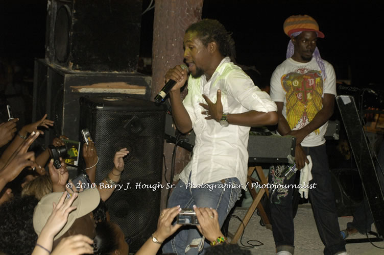 JAH Cure - Live In Concert @ Negril Escape Resort and Spa, December 15, 2009, One Love Drive, West End, Negril, Westmoreland, Jamaica W.I. - Photographs by Net2Market.com - Barry J. Hough Sr, Photographer/Photojournalist - Negril Travel Guide, Negril Jamaica WI - http://www.negriltravelguide.com - info@negriltravelguide.com...!