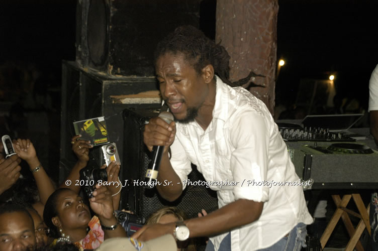 JAH Cure - Live In Concert @ Negril Escape Resort and Spa, December 15, 2009, One Love Drive, West End, Negril, Westmoreland, Jamaica W.I. - Photographs by Net2Market.com - Barry J. Hough Sr, Photographer/Photojournalist - Negril Travel Guide, Negril Jamaica WI - http://www.negriltravelguide.com - info@negriltravelguide.com...!