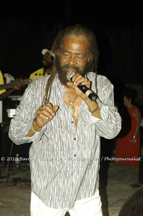 John Holt - Live in Concert - Also featuring Uprising Bank, plus DJ Gemini @ One Love Reggae Concerts Series 09/10 @ Negril Escape Resort & Spa, February 9, 2010, One Love Drive, West End, Negril, Westmoreland, Jamaica W.I. - Photographs by Net2Market.com - Barry J. Hough Sr, Photographer/Photojournalist - The Negril Travel Guide - Negril's and Jamaica's Number One Concert Photography Web Site with over 40,000 Jamaican Concert photographs Published -  Negril Travel Guide, Negril Jamaica WI - http://www.negriltravelguide.com - info@negriltravelguide.com...!