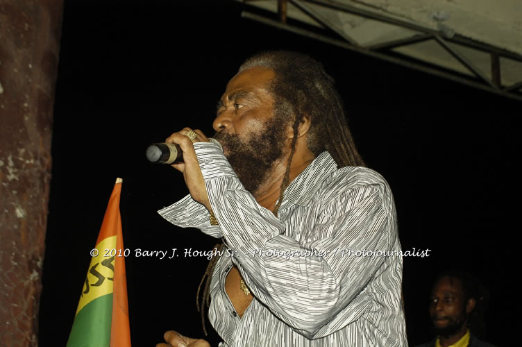 John Holt - Live in Concert - Also featuring Uprising Bank, plus DJ Gemini @ One Love Reggae Concerts Series 09/10 @ Negril Escape Resort & Spa, February 9, 2010, One Love Drive, West End, Negril, Westmoreland, Jamaica W.I. - Photographs by Net2Market.com - Barry J. Hough Sr, Photographer/Photojournalist - The Negril Travel Guide - Negril's and Jamaica's Number One Concert Photography Web Site with over 40,000 Jamaican Concert photographs Published -  Negril Travel Guide, Negril Jamaica WI - http://www.negriltravelguide.com - info@negriltravelguide.com...!