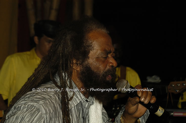 John Holt - Live in Concert - Also featuring Uprising Bank, plus DJ Gemini @ One Love Reggae Concerts Series 09/10 @ Negril Escape Resort & Spa, February 9, 2010, One Love Drive, West End, Negril, Westmoreland, Jamaica W.I. - Photographs by Net2Market.com - Barry J. Hough Sr, Photographer/Photojournalist - The Negril Travel Guide - Negril's and Jamaica's Number One Concert Photography Web Site with over 40,000 Jamaican Concert photographs Published -  Negril Travel Guide, Negril Jamaica WI - http://www.negriltravelguide.com - info@negriltravelguide.com...!