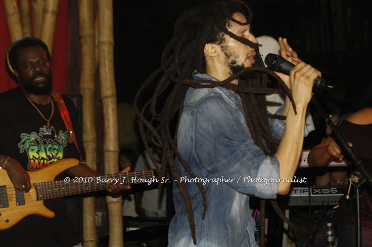 Julian Marley - Grammy Nominee & Son of the Legend Bob Marley - Live in Concert - Also featuring Ras Noble, Power Drill, Iron Head, & Robin Banks - Backing Band Roots Warrior, plus DJ Gemini @ One Love Reggae Concerts Series 09/10 @ Negril Escape Resort & Spa, February 2, 2010, One Love Drive, West End, Negril, Westmoreland, Jamaica W.I. - Photographs by Net2Market.com - Barry J. Hough Sr, Photographer/Photojournalist - The Negril Travel Guide - Negril's and Jamaica's Number One Concert Photography Web Site with over 40,000 Jamaican Concert photographs Published -  Negril Travel Guide, Negril Jamaica WI - http://www.negriltravelguide.com - info@negriltravelguide.com...!