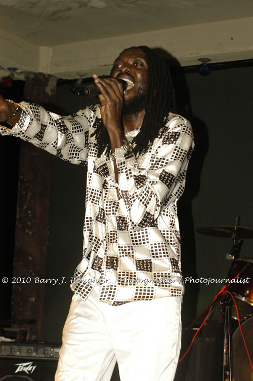 Julian Marley - Grammy Nominee & Son of the Legend Bob Marley - Live in Concert - Also featuring Ras Noble, Power Drill, Iron Head, & Robin Banks - Backing Band Roots Warrior, plus DJ Gemini @ One Love Reggae Concerts Series 09/10 @ Negril Escape Resort & Spa, February 2, 2010, One Love Drive, West End, Negril, Westmoreland, Jamaica W.I. - Photographs by Net2Market.com - Barry J. Hough Sr, Photographer/Photojournalist - The Negril Travel Guide - Negril's and Jamaica's Number One Concert Photography Web Site with over 40,000 Jamaican Concert photographs Published -  Negril Travel Guide, Negril Jamaica WI - http://www.negriltravelguide.com - info@negriltravelguide.com...!