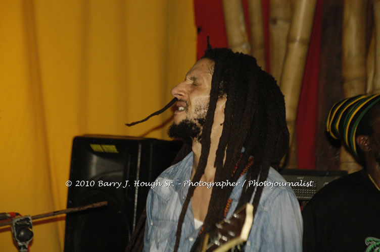 Julian Marley - Grammy Nominee & Son of the Legend Bob Marley - Live in Concert - Also featuring Ras Noble, Power Drill, Iron Head, & Robin Banks - Backing Band Roots Warrior, plus DJ Gemini @ One Love Reggae Concerts Series 09/10 @ Negril Escape Resort & Spa, February 2, 2010, One Love Drive, West End, Negril, Westmoreland, Jamaica W.I. - Photographs by Net2Market.com - Barry J. Hough Sr, Photographer/Photojournalist - The Negril Travel Guide - Negril's and Jamaica's Number One Concert Photography Web Site with over 40,000 Jamaican Concert photographs Published -  Negril Travel Guide, Negril Jamaica WI - http://www.negriltravelguide.com - info@negriltravelguide.com...!