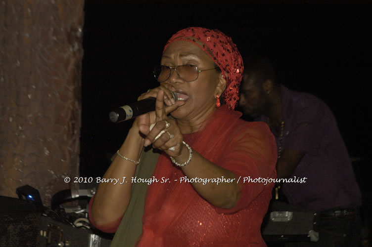 Marcia Griffiths & Edge Michael - Live In Concert - One Love Reggae Concert Series 09/10 @ Negril Escape Resort and Spa, December 29, 2009, One Love Drive, West End, Negril, Westmoreland, Jamaica W.I. - Photographs by Net2Market.com - Barry J. Hough Sr, Photographer/Photojournalist - Negril Travel Guide, Negril Jamaica WI - http://www.negriltravelguide.com - info@negriltravelguide.com...!