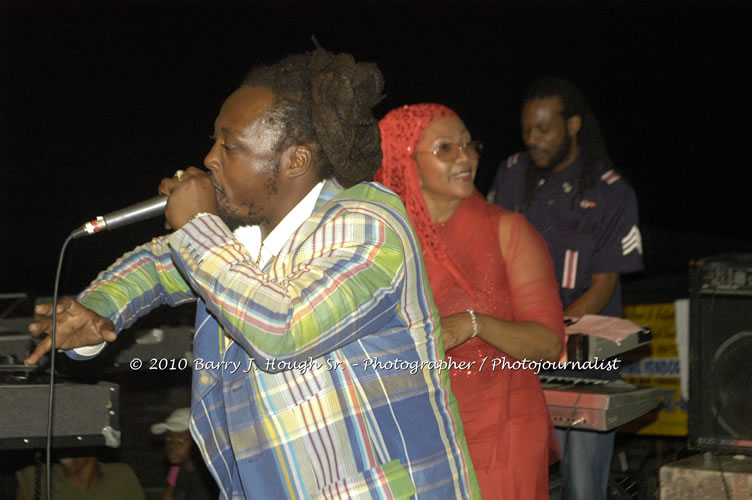 Marcia Griffiths & Edge Michael - Live In Concert - One Love Reggae Concert Series 09/10 @ Negril Escape Resort and Spa, December 29, 2009, One Love Drive, West End, Negril, Westmoreland, Jamaica W.I. - Photographs by Net2Market.com - Barry J. Hough Sr, Photographer/Photojournalist - Negril Travel Guide, Negril Jamaica WI - http://www.negriltravelguide.com - info@negriltravelguide.com...!