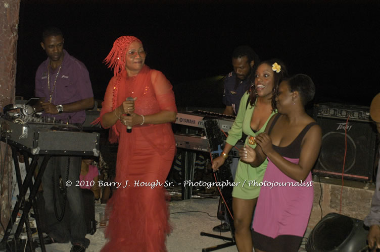 Marcia Griffiths & Edge Michael - Live In Concert - One Love Reggae Concert Series 09/10 @ Negril Escape Resort and Spa, December 29, 2009, One Love Drive, West End, Negril, Westmoreland, Jamaica W.I. - Photographs by Net2Market.com - Barry J. Hough Sr, Photographer/Photojournalist - Negril Travel Guide, Negril Jamaica WI - http://www.negriltravelguide.com - info@negriltravelguide.com...!