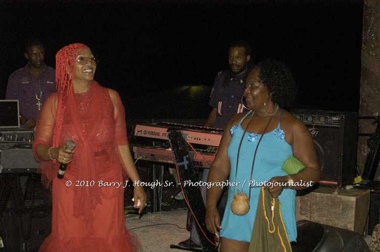 Marcia Griffiths & Edge Michael - Live In Concert - One Love Reggae Concert Series 09/10 @ Negril Escape Resort and Spa, December 29, 2009, One Love Drive, West End, Negril, Westmoreland, Jamaica W.I. - Photographs by Net2Market.com - Barry J. Hough Sr, Photographer/Photojournalist - Negril Travel Guide, Negril Jamaica WI - http://www.negriltravelguide.com - info@negriltravelguide.com...!