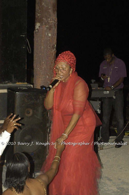 Marcia Griffiths & Edge Michael - Live In Concert - One Love Reggae Concert Series 09/10 @ Negril Escape Resort and Spa, December 29, 2009, One Love Drive, West End, Negril, Westmoreland, Jamaica W.I. - Photographs by Net2Market.com - Barry J. Hough Sr, Photographer/Photojournalist - Negril Travel Guide, Negril Jamaica WI - http://www.negriltravelguide.com - info@negriltravelguide.com...!