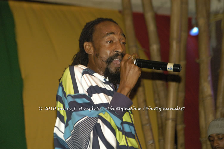 Queen Ifrica - Live In Concert - One Love Reggae Concert Series 09/10 @ Negril Escape Resort and Spa, January 5, 2010, One Love Drive, West End, Negril, Westmoreland, Jamaica W.I. - Photographs by Net2Market.com - Barry J. Hough Sr, Photographer/Photojournalist - Negril Travel Guide, Negril Jamaica WI - http://www.negriltravelguide.com - info@negriltravelguide.com...!