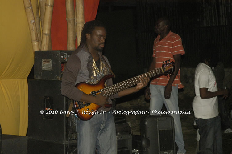 Queen Ifrica - Live In Concert - One Love Reggae Concert Series 09/10 @ Negril Escape Resort and Spa, January 5, 2010, One Love Drive, West End, Negril, Westmoreland, Jamaica W.I. - Photographs by Net2Market.com - Barry J. Hough Sr, Photographer/Photojournalist - Negril Travel Guide, Negril Jamaica WI - http://www.negriltravelguide.com - info@negriltravelguide.com...!