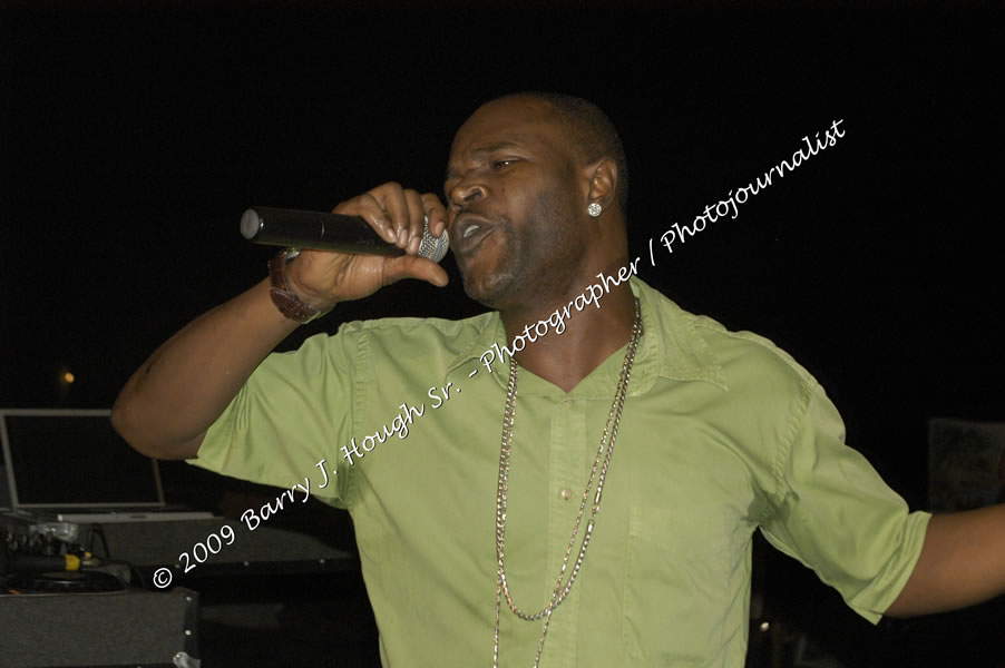  Sanchez - Live in Concert - at the One Love Reggae Concert Series 09/10 @ Negril Escape Resort & Spa - Also Featuring: Timmi Burrell and Justice Merchant- Backing Band Roots Warrior - DJ Gemini - MC Oliver Cargill, Negril Escape Resort & Spa, One Love Drive, West End, Negril, Westmoreland, Jamaica W.I. - Tuesday, November 24, 2009 - Photographs by Net2Market.com - Barry J. Hough Sr, Photographer / Photojournalist - Photos taken with a Nikon D70, D100, or D300 - Negril Travel Guide, Negril Jamaica WI - http://www.negriltravelguide.com - info@negriltravelguide.com...!