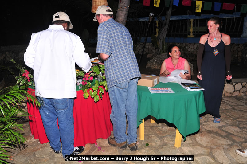 Chinese New Year @ The Sunset Show at Negril Escape - Tuesday, January 27, 2009 - Live Reggae Music at Negril Escape - Tuesday Nights 6:00PM to 10:00 PM - Photographs by Net2Market.com - Barry J. Hough Sr, Photographer/Photojournalist - Negril Travel Guide, Negril Jamaica WI - http://www.negriltravelguide.com - info@negriltravelguide.com...!