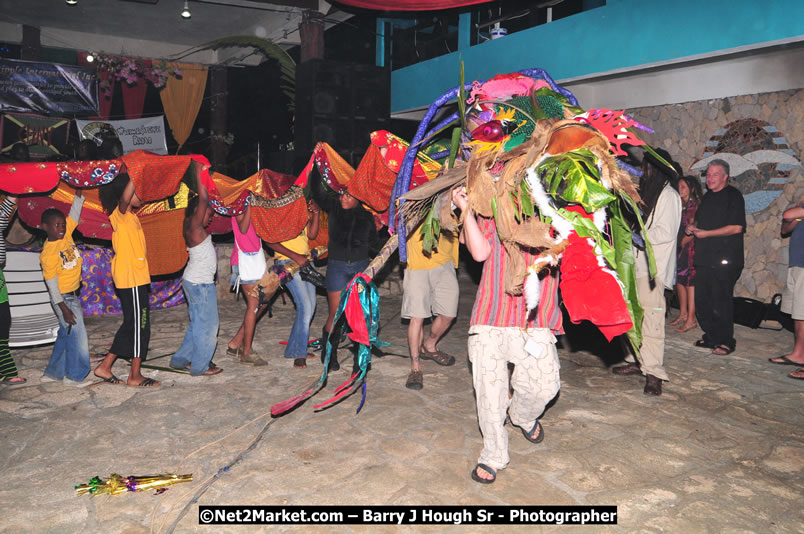 Chinese New Year @ The Sunset Show at Negril Escape - Tuesday, January 27, 2009 - Live Reggae Music at Negril Escape - Tuesday Nights 6:00PM to 10:00 PM - Photographs by Net2Market.com - Barry J. Hough Sr, Photographer/Photojournalist - Negril Travel Guide, Negril Jamaica WI - http://www.negriltravelguide.com - info@negriltravelguide.com...!