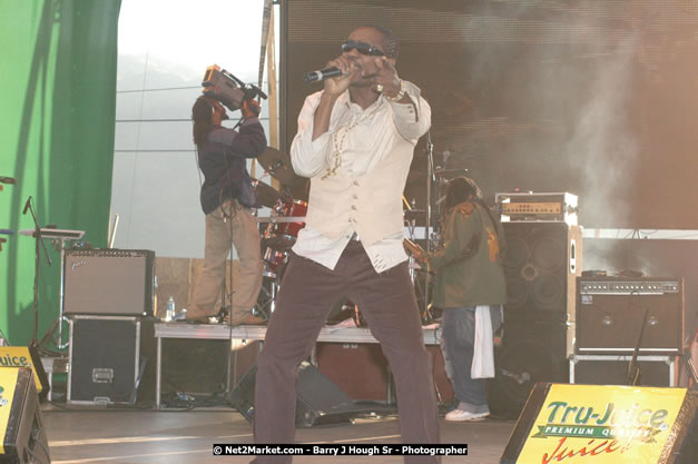 Busy Signal at Tru-Juice Rebel Salute 2008 - The 15th staging of Tru-Juice Rebel Salute, Saturday, January 12, 2008, Port Kaiser Sports Club, St. Elizabeth, Jamaica W.I. - Photographs by Net2Market.com - Barry J. Hough Sr, Photographer - Negril Travel Guide, Negril Jamaica WI - http://www.negriltravelguide.com - info@negriltravelguide.com...!