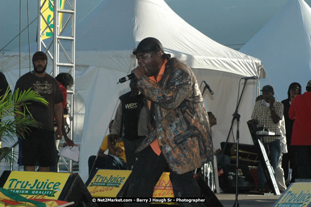 Sugar Minott at Tru-Juice Rebel Salute 2008 - The 15th staging of Tru-Juice Rebel Salute, Saturday, January 12, 2008, Port Kaiser Sports Club, St. Elizabeth, Jamaica W.I. - Photographs by Net2Market.com - Barry J. Hough Sr, Photographer - Negril Travel Guide, Negril Jamaica WI - http://www.negriltravelguide.com - info@negriltravelguide.com...!