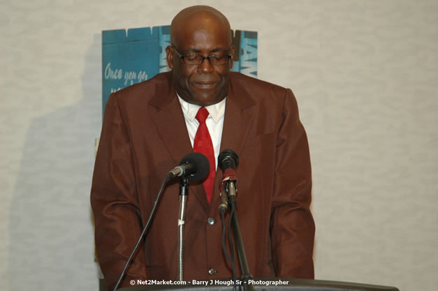 Red Cap Porters Awards - Minister of Tourism, Hon. Edmund Bartlett - Director of Tourism, Basil Smith - Friday, December 14, 2007 - Holiday Inn Sunspree, Montego Bay, Jamaica W.I. - Photographs by Net2Market.com - Barry J. Hough Sr, Photographer - Negril Travel Guide, Negril Jamaica WI - http://www.negriltravelguide.com - info@negriltravelguide.com...!