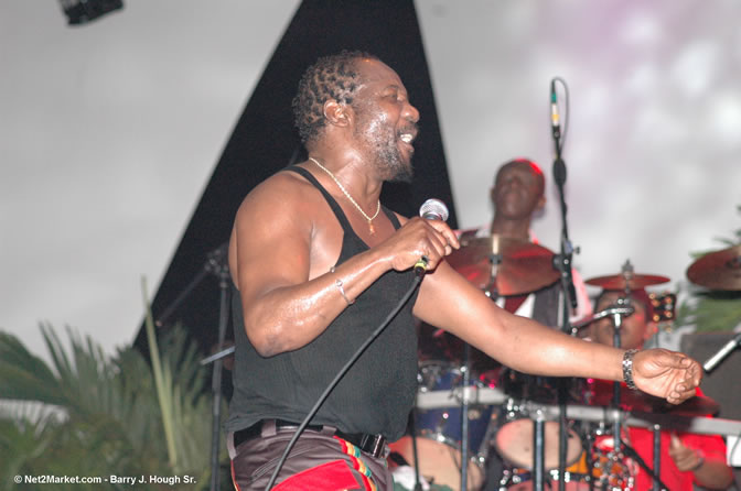 Toots and The Maytails - Red Stripe Reggae Sumfest 2005 - International Night #2 - July 23th, 2005 - Negril Travel Guide, Negril Jamaica WI - http://www.negriltravelguide.com - info@negriltravelguide.com...!